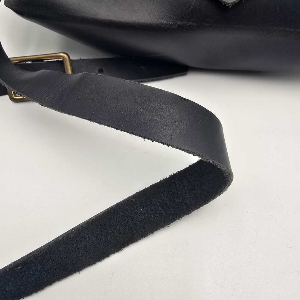 Eleven 10 Leather Crossbody Bag Black Adjustable Strap Brass Hardware - Picture 6 of 13